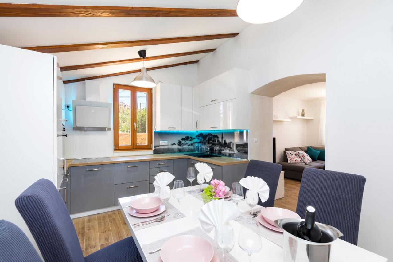 Vacation House Orange เวลิโลชิน ภายนอก รูปภาพ