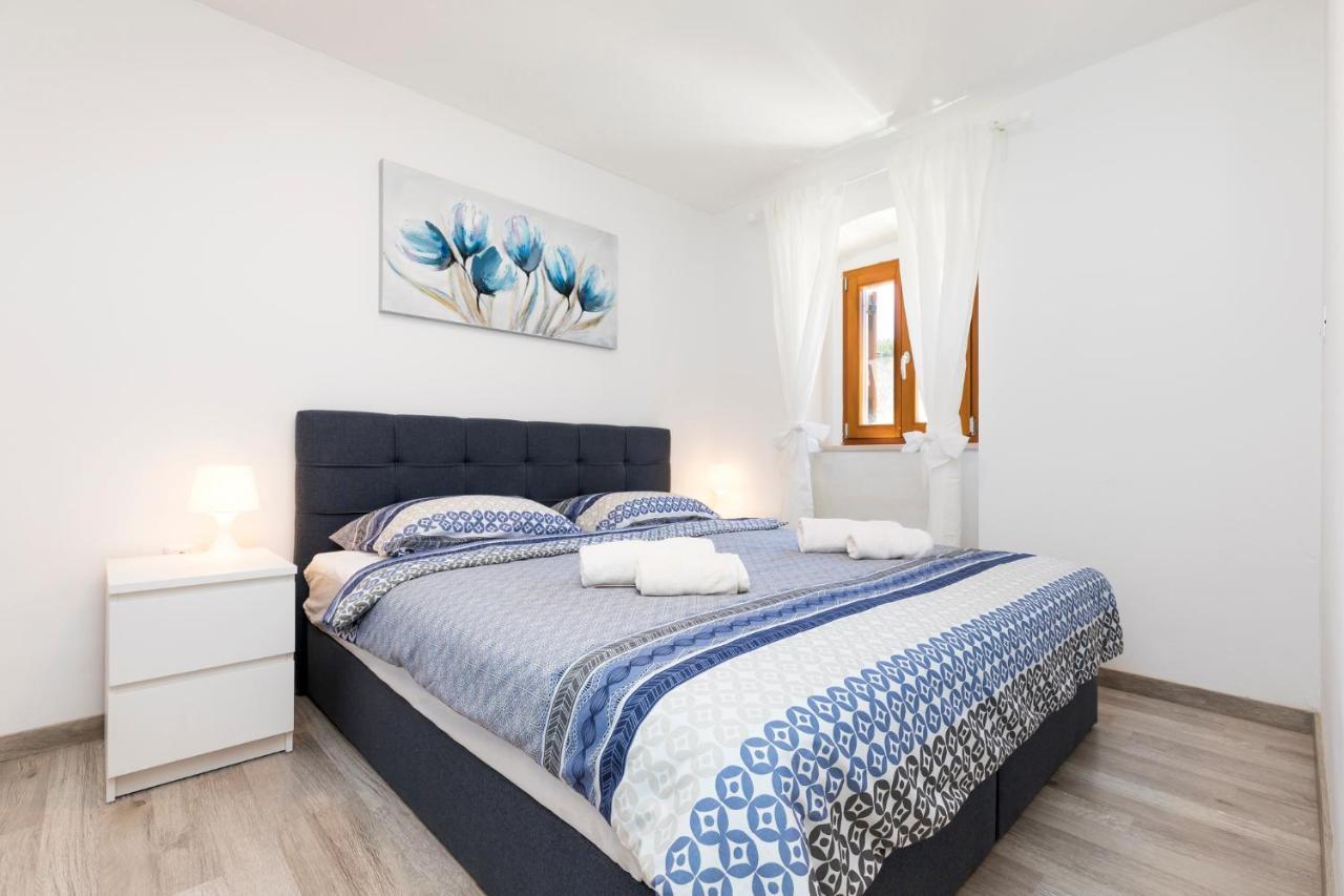 Vacation House Orange เวลิโลชิน ภายนอก รูปภาพ
