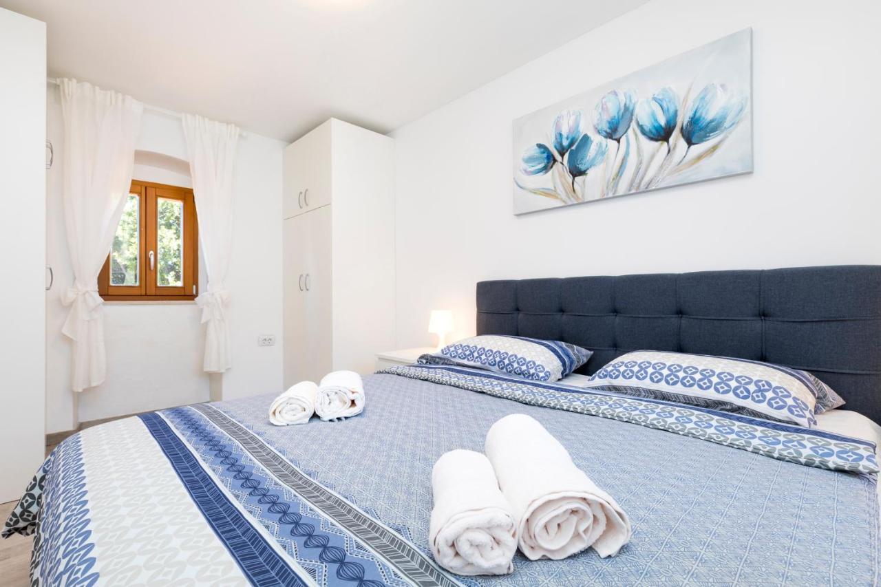 Vacation House Orange เวลิโลชิน ภายนอก รูปภาพ