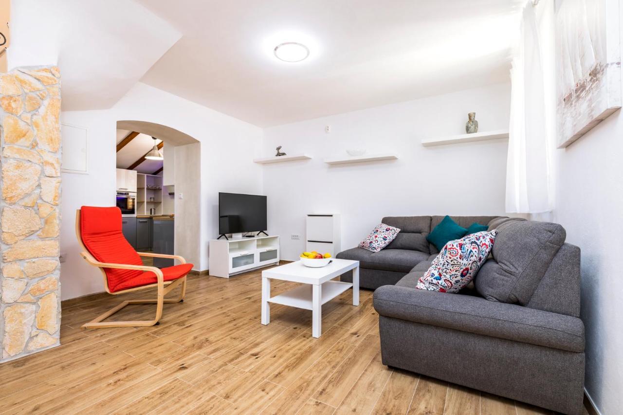 Vacation House Orange เวลิโลชิน ภายนอก รูปภาพ